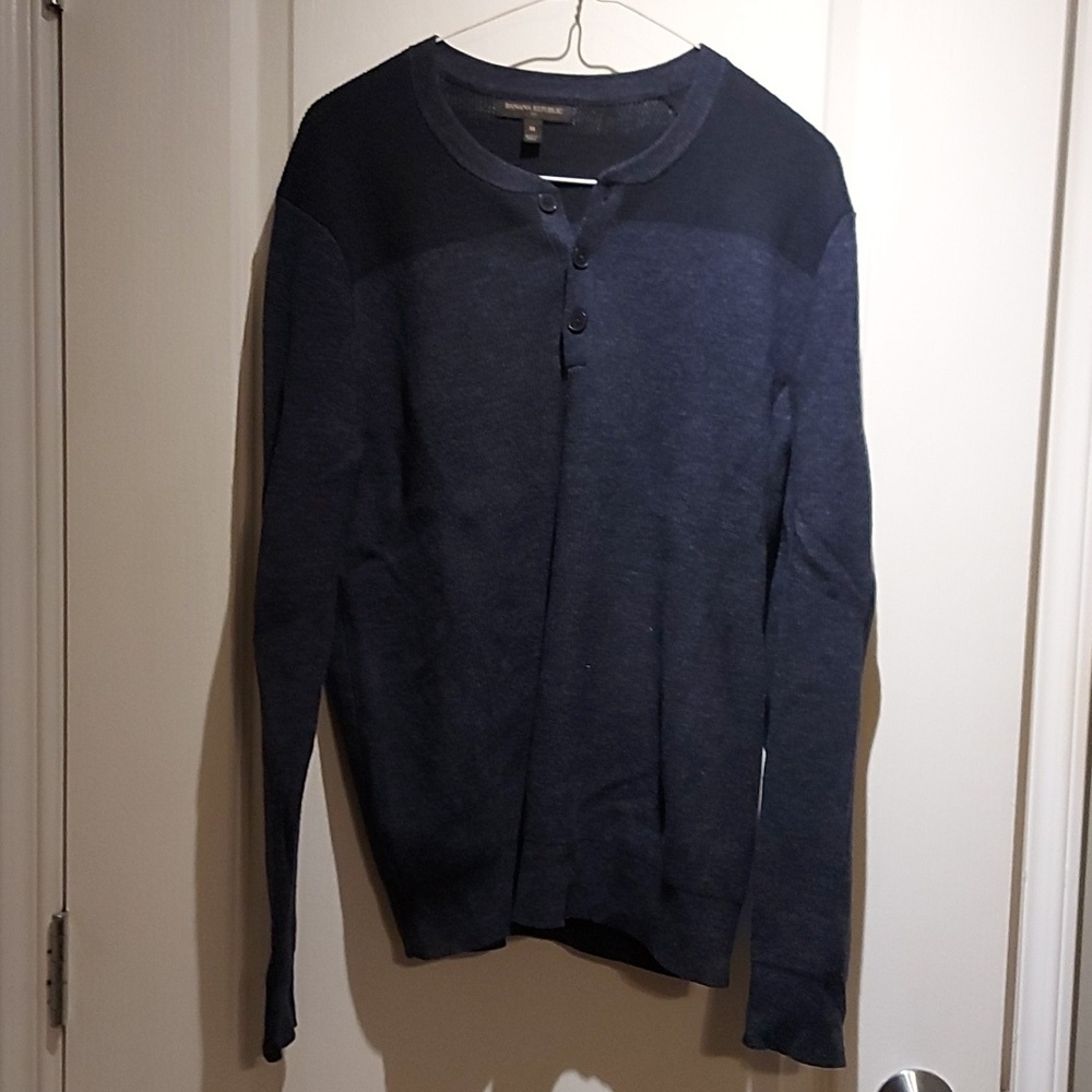 Banana Republic henly shirt